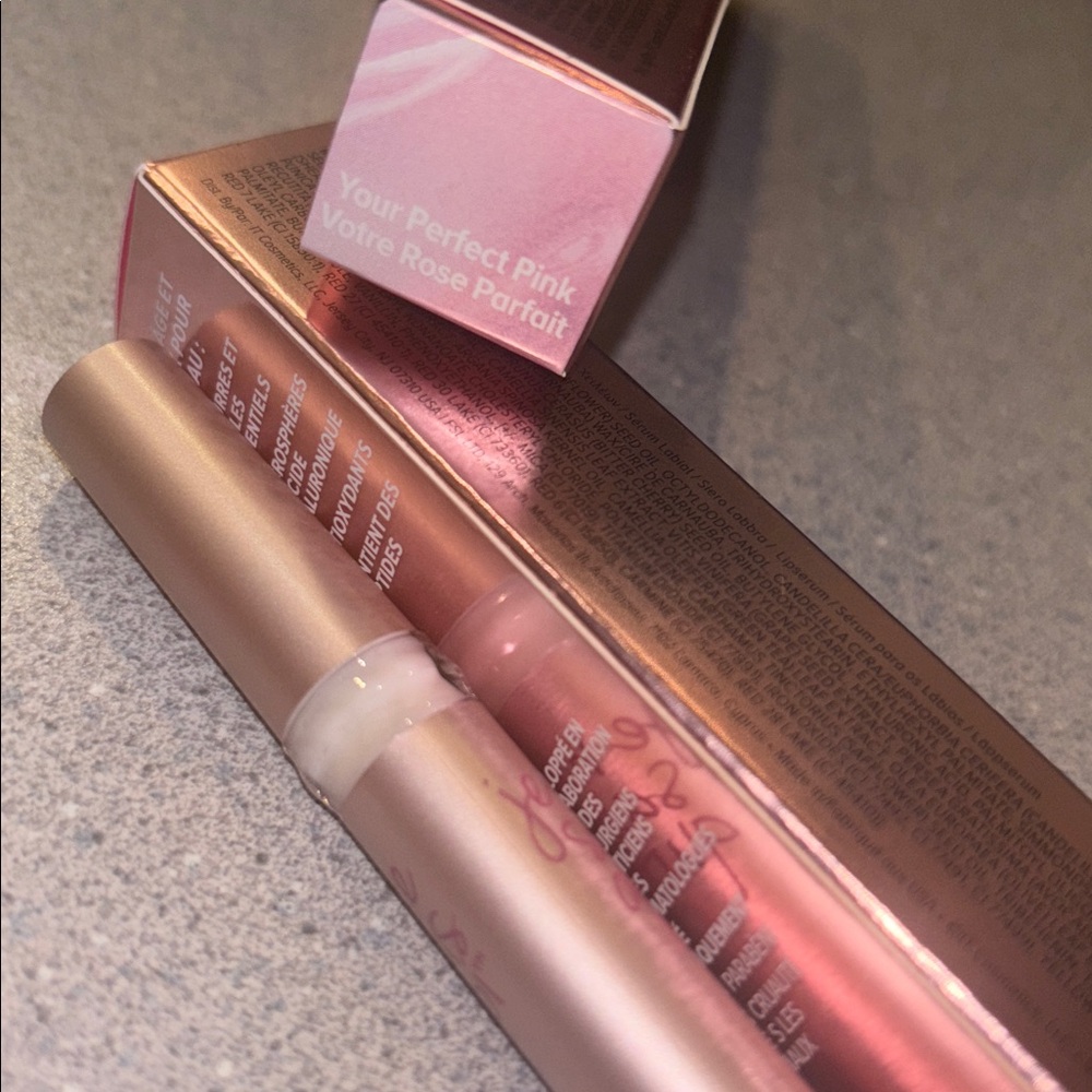 It- Hydrating color awakening lip treatment serum- Your perfect Pink